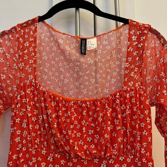 Cute HM Valentines dress size small 🌹 - Picture 6 of 8